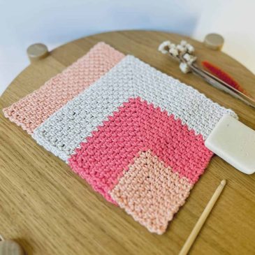 mitred square crochet washcloth